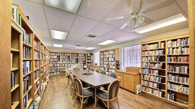 912 Palm Drive, Alamo, TX 78516