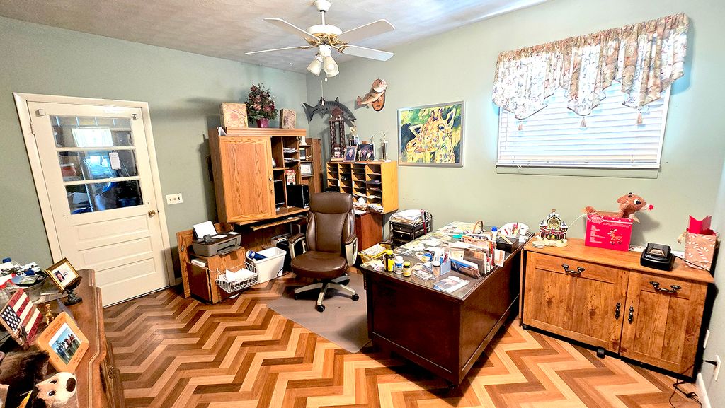 Image 28 of property listing at 18 Bonanza Drive, Centralia, IL 62801