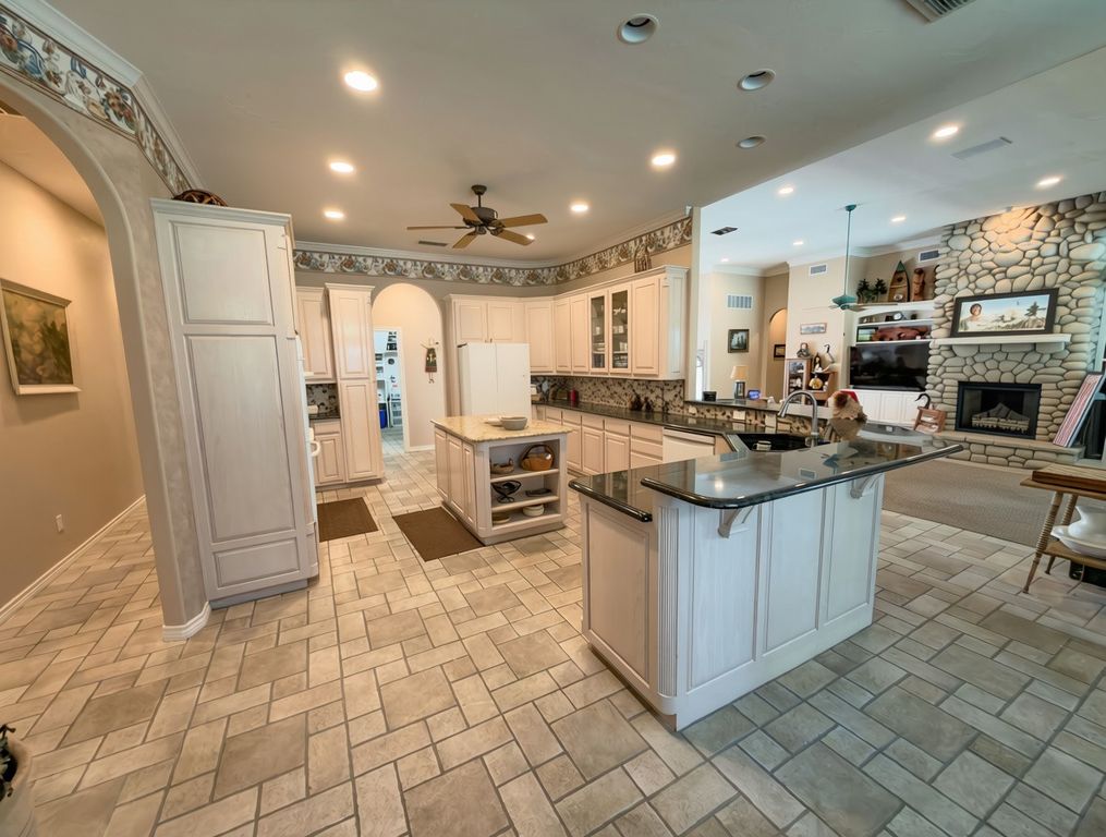 702 Pintail Court, Granbury, TX 76049 — photo 4