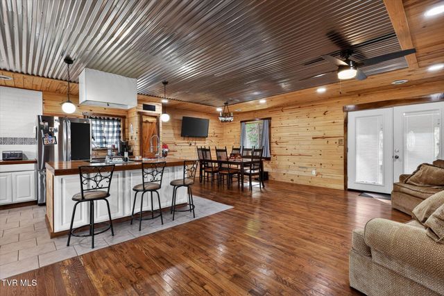 11343 Robinson Hollow Road, Coeburn, VA 24230