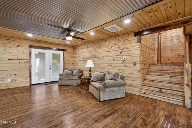 11343 Robinson Hollow Road, Coeburn, VA 24230