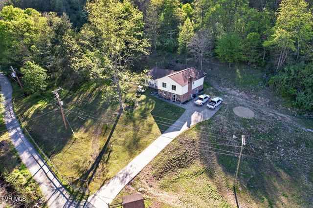 11343 Robinson Hollow Road, Coeburn, VA 24230