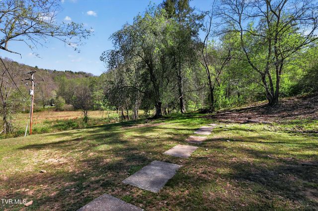 11343 Robinson Hollow Road, Coeburn, VA 24230