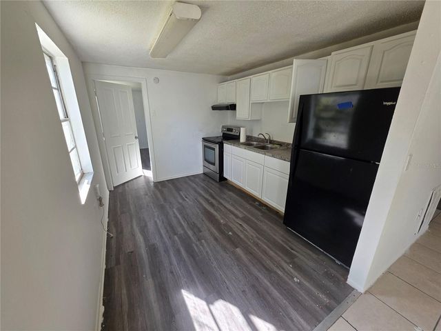 904 33RD AVENUE E, Bradenton, FL 34208