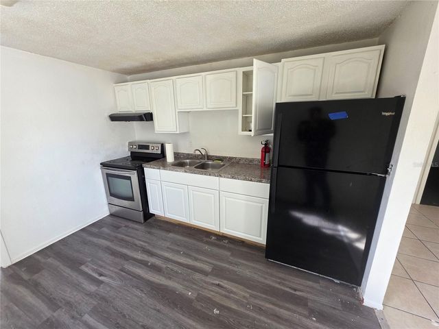 904 33RD AVENUE E, Bradenton, FL 34208