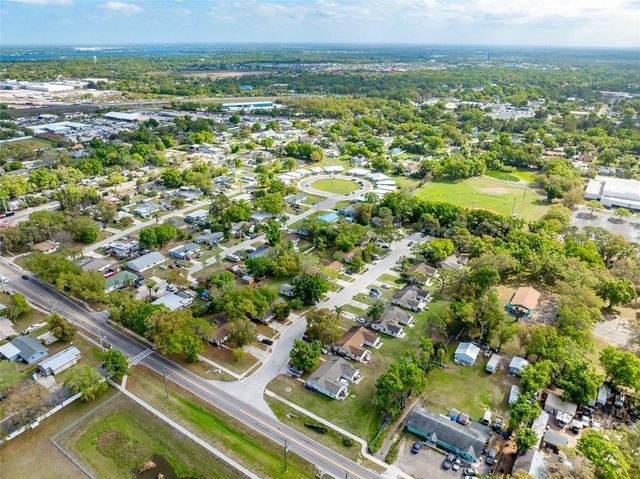 904 33RD AVENUE E, Bradenton, FL 34208