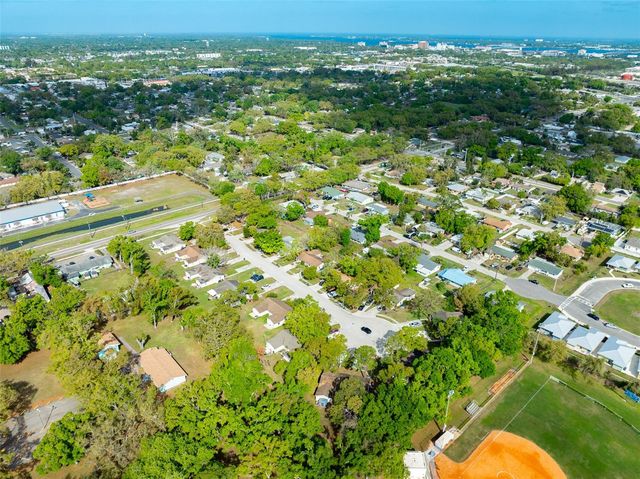 904 33RD AVENUE E, Bradenton, FL 34208