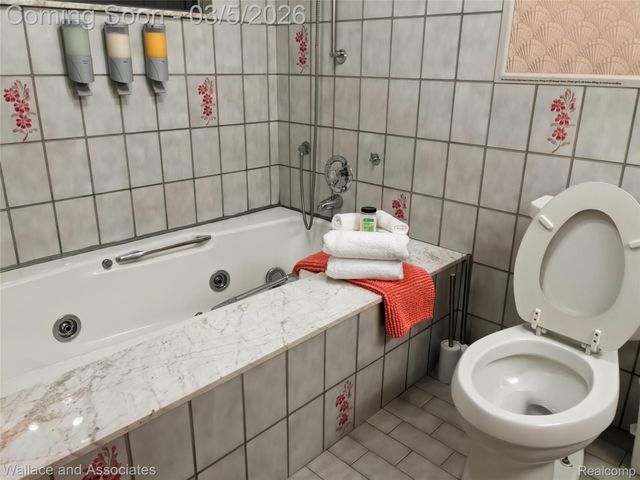 2712 Military Street, Port Huron, MI 48060