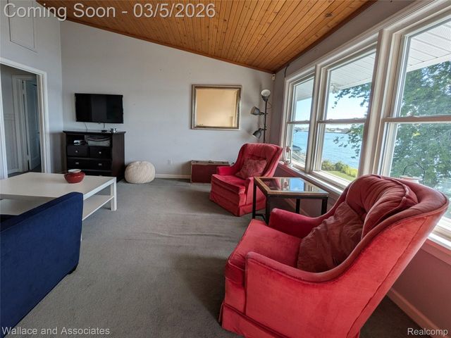 2712 Military Street, Port Huron, MI 48060