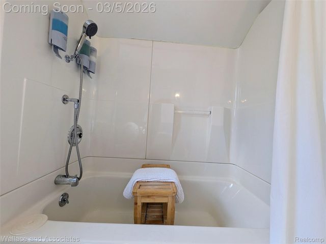 2712 Military Street, Port Huron, MI 48060