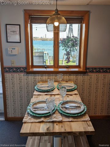 2712 Military Street, Port Huron, MI 48060