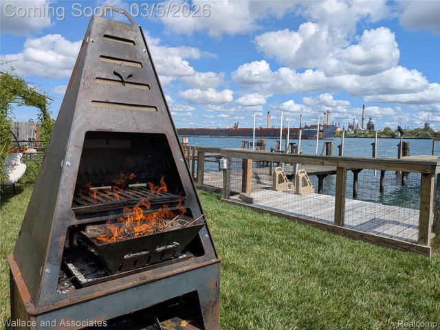 2712 Military Street, Port Huron, MI 48060