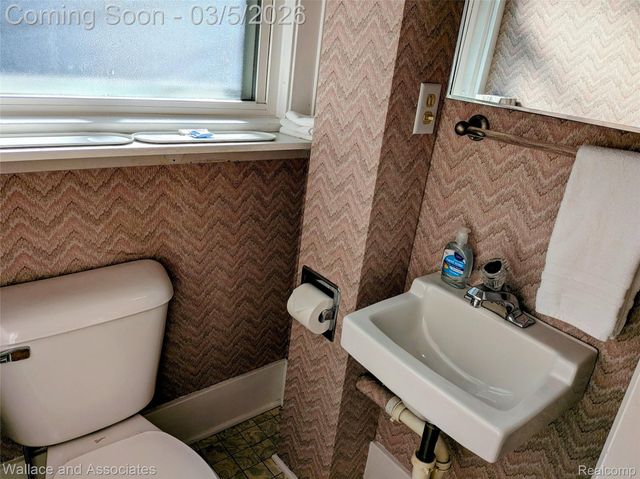 2712 Military Street, Port Huron, MI 48060