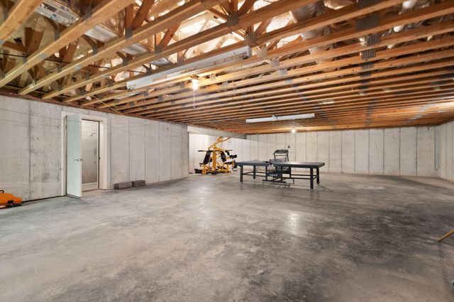 225 Hilltop Road, East Bernstadt, KY 40729