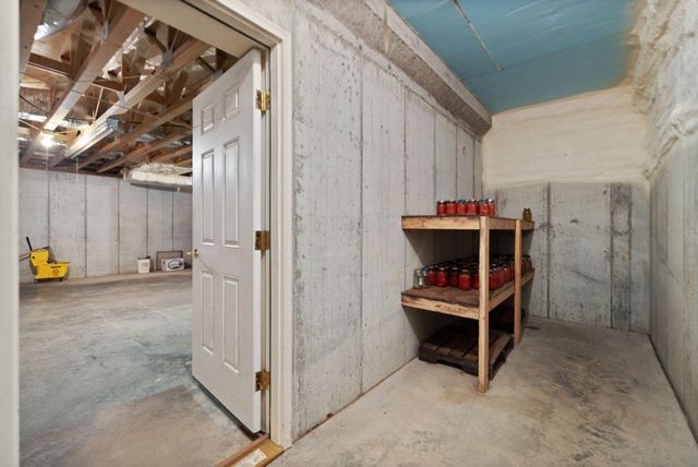 225 Hilltop Road, East Bernstadt, KY 40729