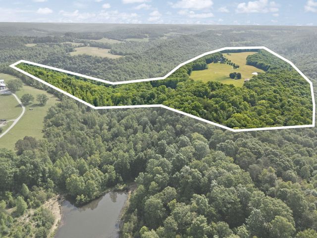 225 Hilltop Road, East Bernstadt, KY 40729