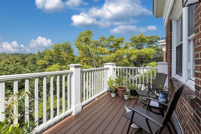 250 Arborway 3, Boston, MA 02130