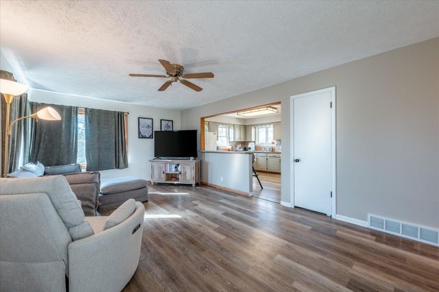 15040 230 Street, Council Bluffs, IA 51503