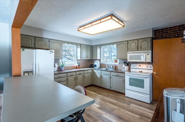 15040 230 Street, Council Bluffs, IA 51503