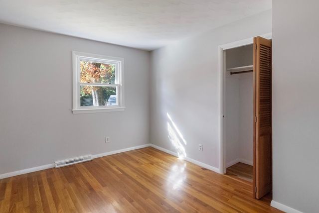 26 Mariette Drive, Portsmouth, NH 03801