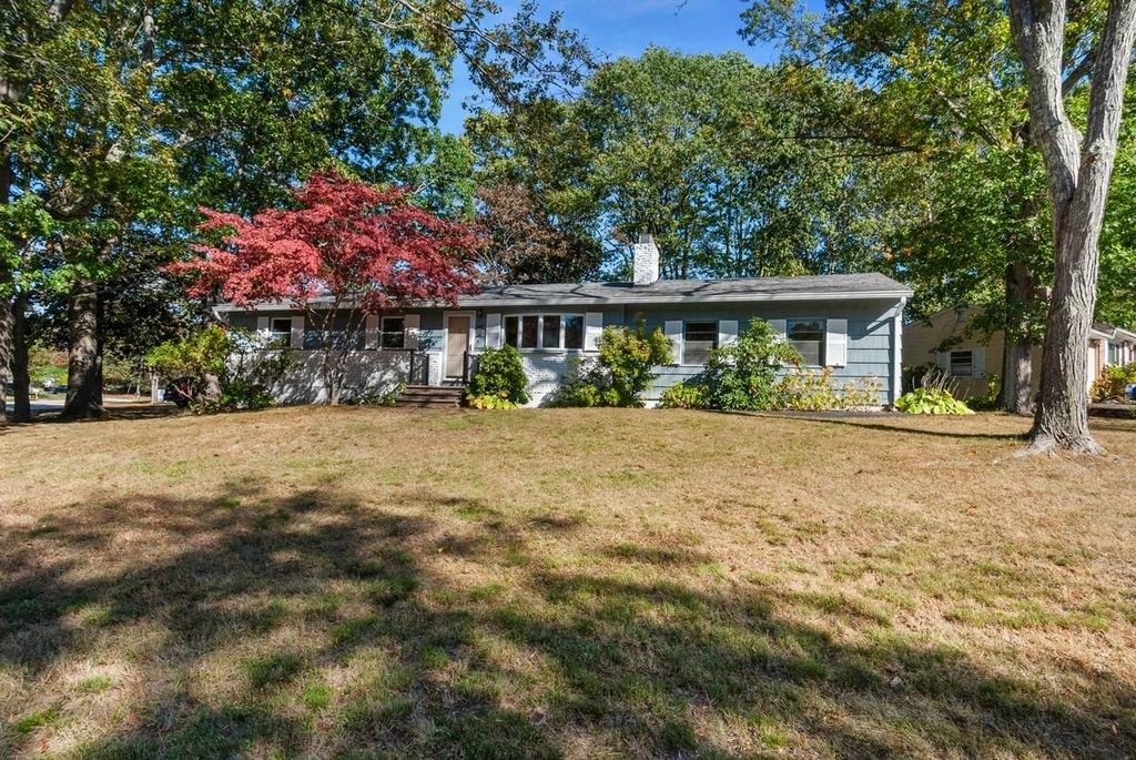 26 Mariette Drive, Portsmouth, NH 03801