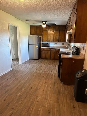 1414 LONGVIEW STREET, Wichita Falls, TX 76306