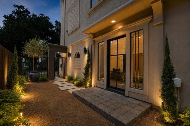 2817 Newman Street, Houston, TX 77098