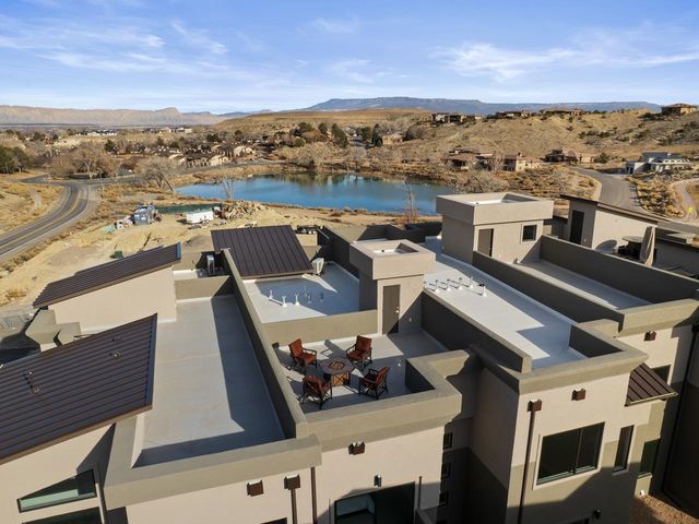 392 W Ridges Boulevard, Grand Junction, CO 81507