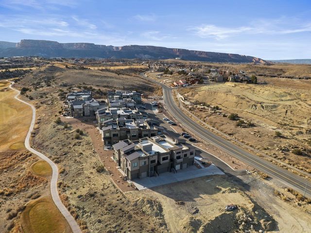 392 W Ridges Boulevard, Grand Junction, CO 81507