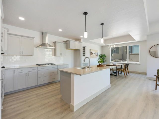 392 W Ridges Boulevard, Grand Junction, CO 81507