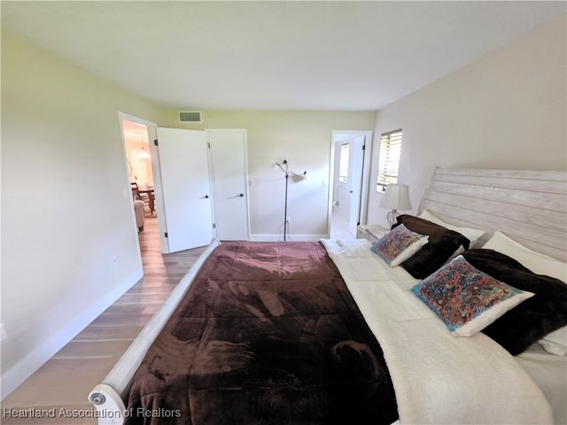 7 A Miracle Avenue, Avon Park, FL 33825