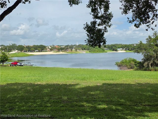 7 A Miracle Avenue, Avon Park, FL 33825