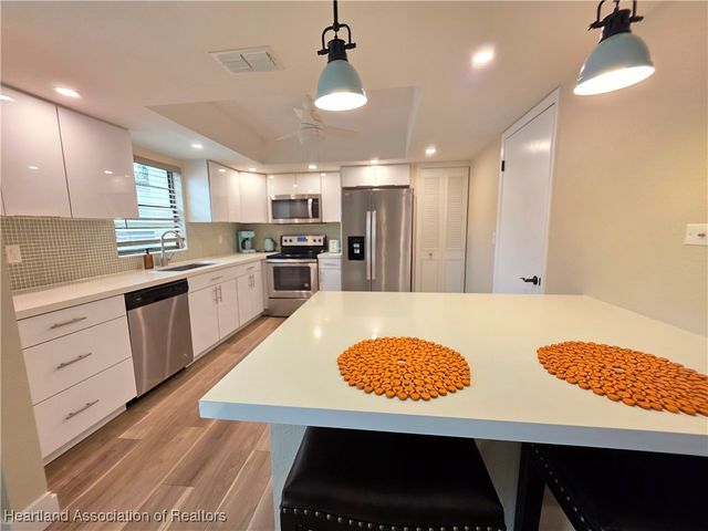 7 A Miracle Avenue, Avon Park, FL 33825