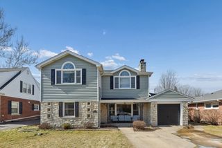 926 S Spring Avenue, La Grange, IL 60525