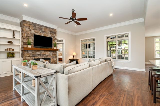 9222 Holstein Dr, Nolensville, TN 37135