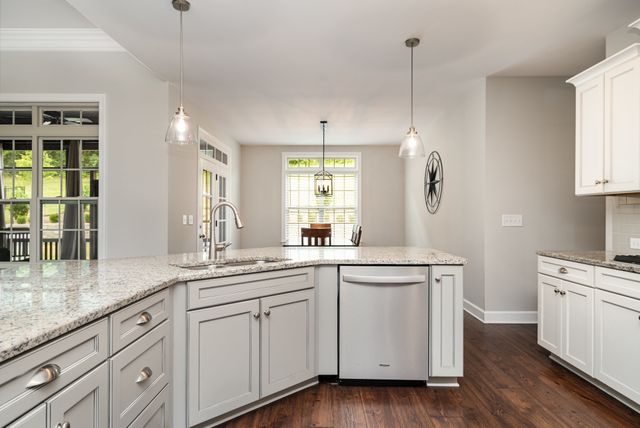 9222 Holstein Dr, Nolensville, TN 37135