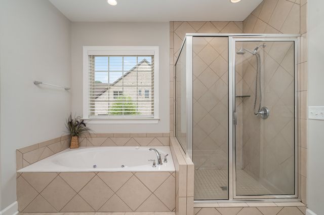 9222 Holstein Dr, Nolensville, TN 37135