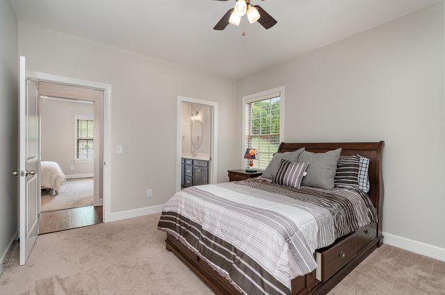 9222 Holstein Dr, Nolensville, TN 37135