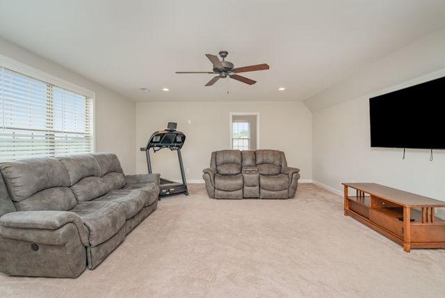 9222 Holstein Dr, Nolensville, TN 37135