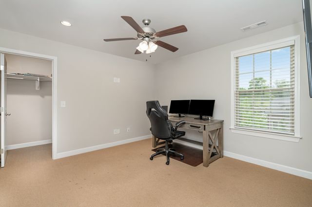 9222 Holstein Dr, Nolensville, TN 37135