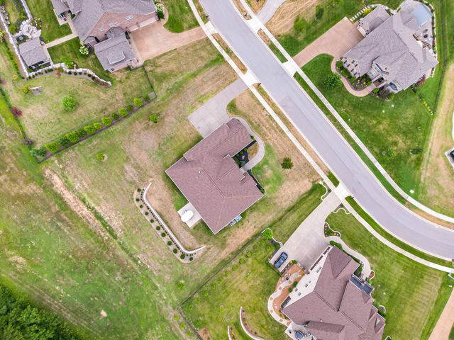 9222 Holstein Dr, Nolensville, TN 37135