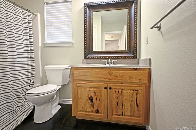 2223 SUN CHASE BLVD, New Braunfels, TX 78130