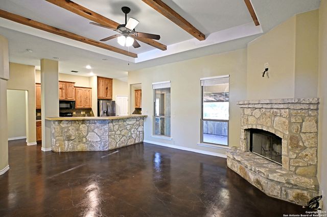 2223 SUN CHASE BLVD, New Braunfels, TX 78130