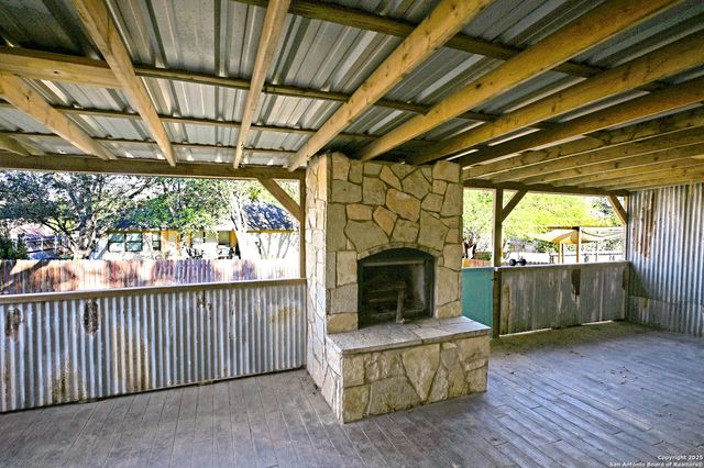 2223 SUN CHASE BLVD, New Braunfels, TX 78130