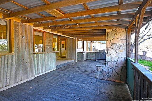 2223 SUN CHASE BLVD, New Braunfels, TX 78130