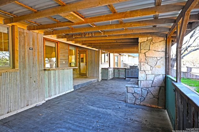 2223 SUN CHASE BLVD, New Braunfels, TX 78130