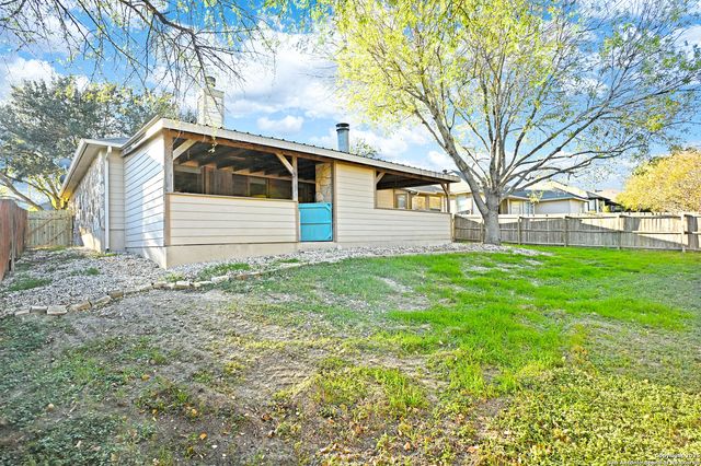 2223 SUN CHASE BLVD, New Braunfels, TX 78130