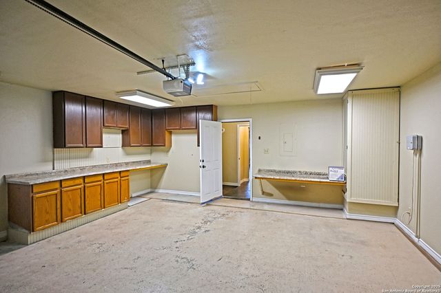 2223 SUN CHASE BLVD, New Braunfels, TX 78130