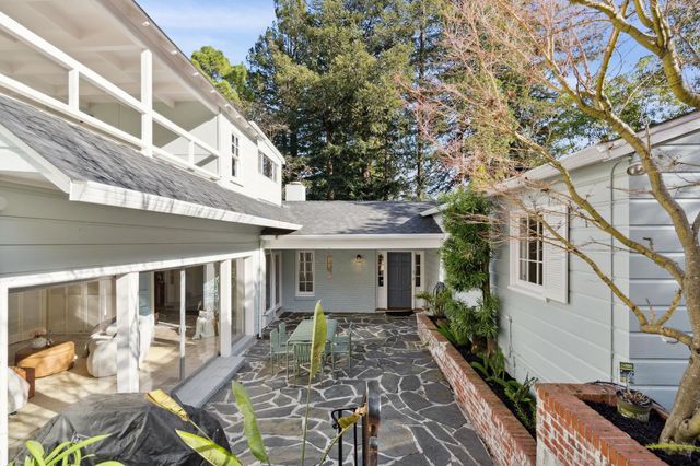 5922 Bruns Ct, Oakland, CA 94611