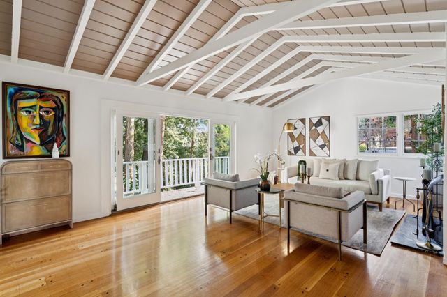 5922 Bruns Ct, Oakland, CA 94611